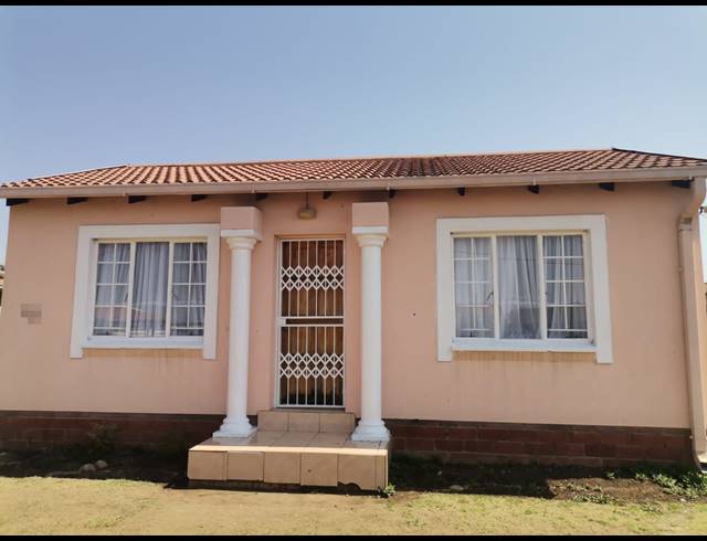 2 BEDROOM HOUSE FOR SALE IN HYDE PARK